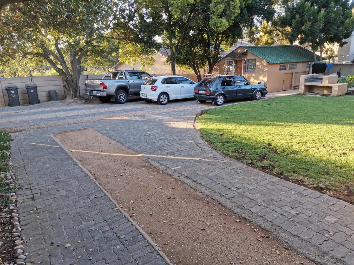 Rooikrans Guest House Johannesburg Exterior foto