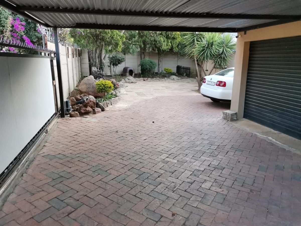 Rooikrans Guest House Johannesburg Exterior foto